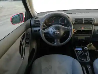 Scrapping Vehicle seat leon (1m1) 1.8 20v of the year 2000 powered agn