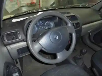 Scrapping Vehicle renault clio ii fase ii (b/cb0) 1.2 16v of the year 2003 powered d4f b7