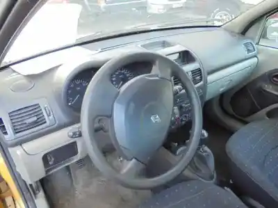Здавання транспортного засобу renault clio ii fase ii (b/cb0) 1.2 року 2001 потужний d4f b7