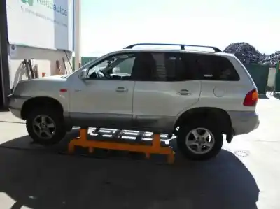 Veículo de Sucata hyundai santa fe (sm) 2.0 gls crdi 4x4 do ano 2003 alimentado d4ea