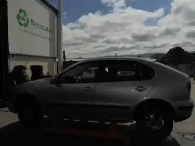 Scrapping Vehicle seat leon (1m1) 1.6 16 v of the year 2001 powered azd