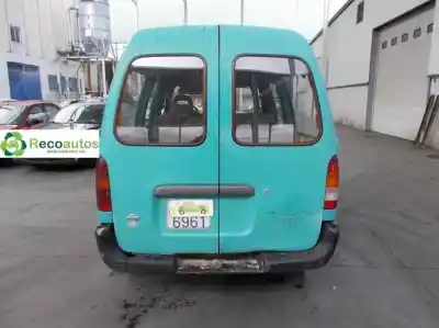 Veículo de Sucata nissan vanette cargo 2.3 diesel do ano 1995 alimentado ld23 a