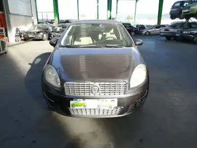 Veículo de Sucata fiat linea (323_, 110_) 1.3 d multijet (323axb11, 323axb1a) do ano 2009 alimentado 199a3000