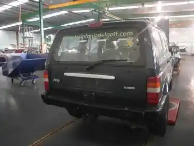 Veículo de Sucata jeep cherokee (xj) country do ano 2000 alimentado g mx ó s01