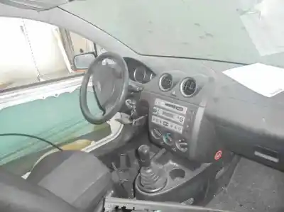 Veículo de Sucata ford fiesta (cbk) 1.4 tdci cat do ano 2003 alimentado f6ja