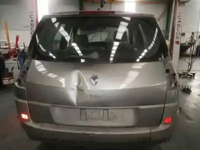 Veículo de Sucata RENAULT SCÉNIC II (JM0/1_) 1.9 DCI (JM0G, JM12, JM1G, JM2C) do ano 2003 alimentado F9QD8
