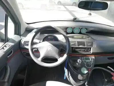 Vehicul casat citroen c8 2.2 hdi 16v premier ii al anului 2005 alimentat 4hw