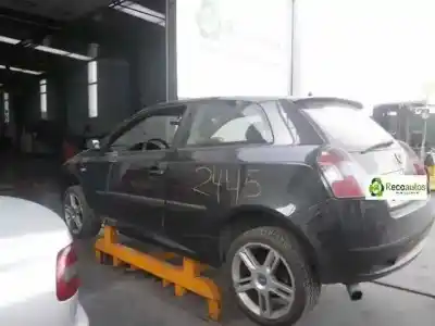 Veículo de Sucata fiat stilo (192) 1.9 jtd cat do ano 2004 alimentado 192a1000