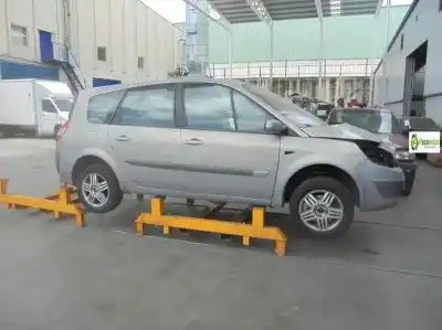 Veículo de Sucata renault grand scénic ii (jm0/1_) 1.9 dci (jm0g, jm12, jm1g, jm2c) do ano 2004 alimentado f9qd8