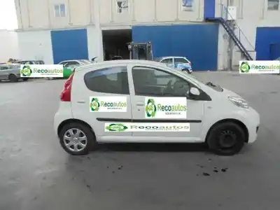 Veículo de Sucata peugeot 107 (pm_, pn_) 1.4 hdi do ano 2009 alimentado 8ht