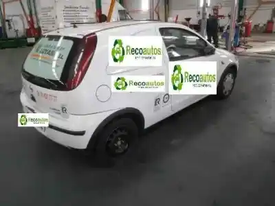 Sloopvoertuig opel corsa 3 c 1.3 cdti 70ch manual van het jaar 2005 aangedreven d-z13dt