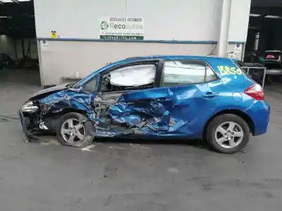 Veículo de Sucata TOYOTA AURIS 1.8 16V (Híbrido) do ano 2012 alimentado G 2ZR