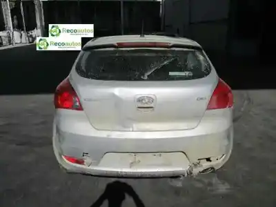 Veículo de Sucata kia pro cee´d (ed) 1.6 crdi 90 do ano 2009 alimentado d/d4fb-w