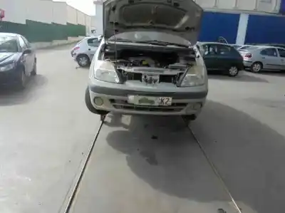 Scrapping Vehicle renault scénic i monospace (ja0/1_, fa0_) 1.9 dti (ja1u) of the year 2003 powered f9qq7