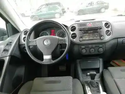 Veicolo di demolizione volkswagen tiguan (5n_) 2.0 tdi dell'anno 2008 alimentato cba