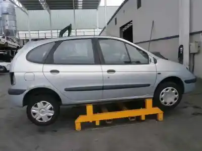 Scrapping Vehicle renault megane i scenic (ja0) 1.6 16v kaleido of the year 2001 powered k4ma7