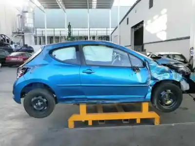 Veículo de Sucata peugeot 207 xs do ano 2006 alimentado 9hx