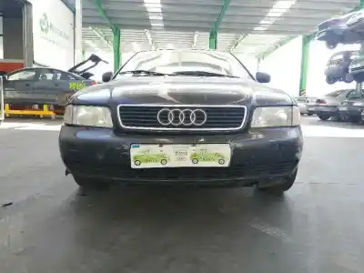 Veicolo di demolizione audi a4 berlina (b5) 1.8 t dell'anno 1996 alimentato aeb