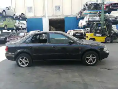Veicolo di demolizione audi a4 berlina (b5) 1.8 t dell'anno 1996 alimentato aeb