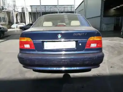 Veículo de Sucata bmw serie 5 berlina (e39) 2.2 24v cat do ano 2001 alimentado 226s1