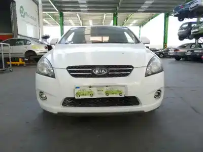 Veicolo di demolizione kia pro cee´d (ed) 2.0 crdi 140 dell'anno 2008 alimentato d4ea