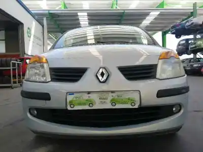 Veículo de Sucata renault modus 1.5 dci diesel do ano 2004 alimentado k9kj750