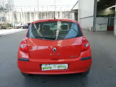 Veículo de Sucata renault clio iii 1.6 16v do ano 2008 alimentado k4md800