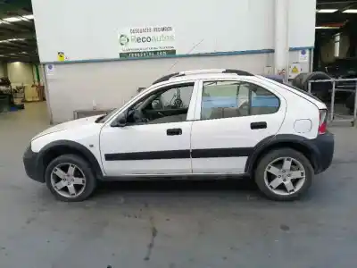 Veículo de Sucata MG STREETWISE 2.0 iDT CAT do ano 2003 alimentado 20T2N