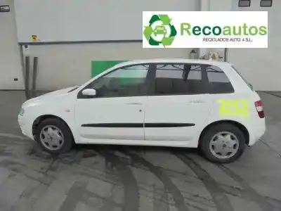 Veículo de Sucata FIAT STILO (192_) 1.6 16V (192_XB1A) do ano 2001 alimentado 182B6000