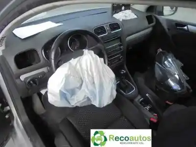 Veículo de Sucata volkswagen golf vi (5k1) 2.0 tdi do ano 2008 alimentado cbd