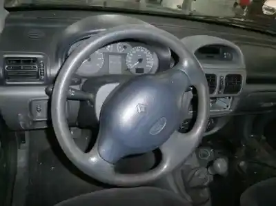 Здавання транспортного засобу renault clio ii fase i (b/cbo) 1.9 d alize року 1999 потужний f8qk630