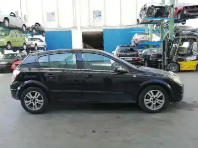 Sloopvoertuig opel astra h berlina 1.7 16v cdti van het jaar 2004 aangedreven z17dth