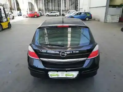 Sloopvoertuig opel astra h berlina 1.7 16v cdti van het jaar 2004 aangedreven z17dth