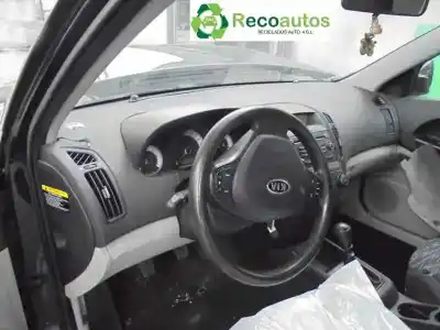 Veículo de Sucata kia pro cee´d (ed) 1.6 crdi 90 do ano 2008 alimentado d4fbl