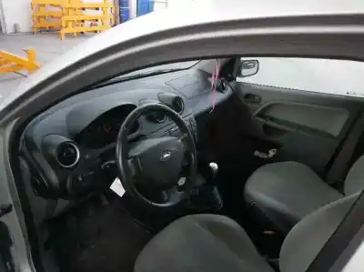 Veículo de Sucata ford fiesta (cbk) ambiente do ano 2002 alimentado a9jb