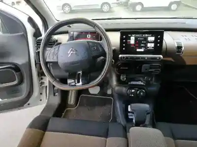 Здавання транспортного засобу citroen c4 cactus 1.6 hdi 90 року 2015 потужний 9h06