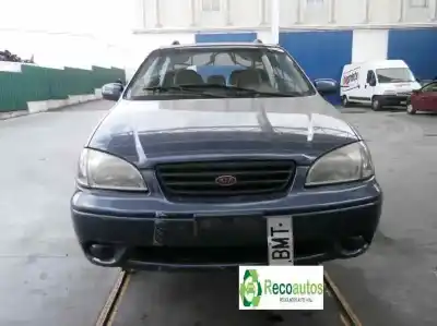 Sloopvoertuig kia carens 1.8 monovolumen van het jaar 2001 aangedreven tb