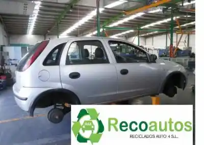 Veículo de Sucata opel corsa c essentia do ano 2004 alimentado z13dt