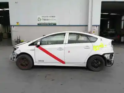 Veicolo di demolizione TOYOTA PRIUS (NHW30) 1.8 16V CAT dell'anno 2013 alimentato 2ZRFXE