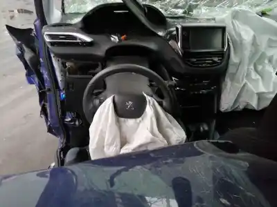 Scrapping Vehicle peugeot 208 1.4 16v vti of the year 2013 powered 8f01