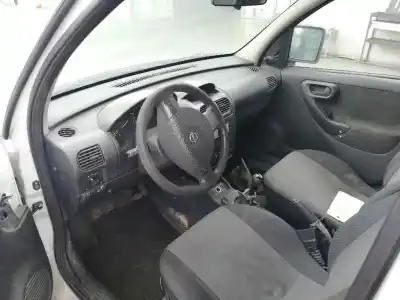 Veículo de Sucata opel combo tour 1.3 cdti 16v do ano 2005 alimentado z13dt