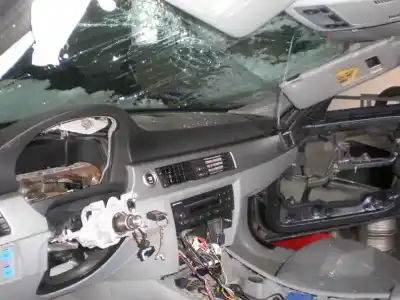 Vehicul casat bmw serie 3 berlina (e90) 320d al anului 2007 alimentat 204d4