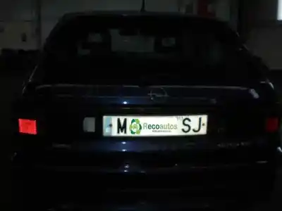 Véhicule à la ferraille opel astra f berlina 16v gsi de l'année 1995 alimenté c20xe