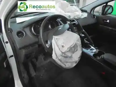 Sloopvoertuig peugeot 3008 monospace (0u_) 1.6 vti van het jaar 2013 aangedreven 5f01