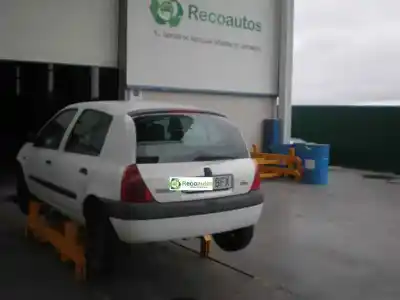 Veicolo di demolizione renault clio ii fase i (b/cbo) 1.9 d alize dell'anno 2001 alimentato f8q