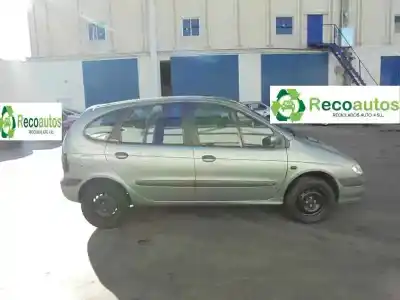 Здавання транспортного засобу renault megane i scenic (ja0) 1.6 року 1998 потужний k7m