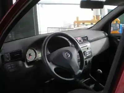 Veicolo di demolizione fiat stilo (192) 1.9 jtd cat dell'anno 2003 alimentato 192a1000