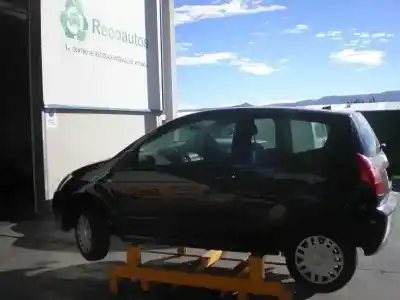 Veículo de Sucata citroen c2 furio do ano 2004 alimentado hfxtu1jp