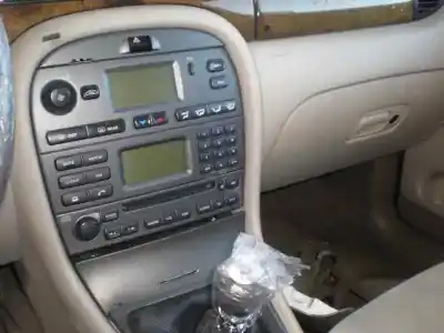 Veículo de Sucata jaguar x-type i (x400) 2.5 v6 a las 4 ruedas do ano 2004 alimentado g/xb