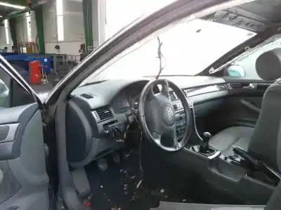 Veículo de Sucata audi a6 berlina (4b2) 2.4 (121kw) do ano 2001 alimentado aml